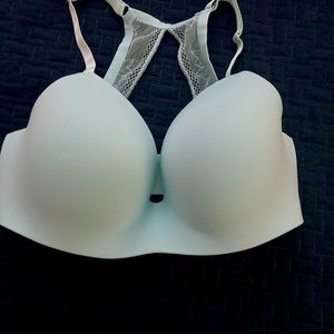 Victoria’s Secret Lace Racerback Style Bra 36DDD (F)